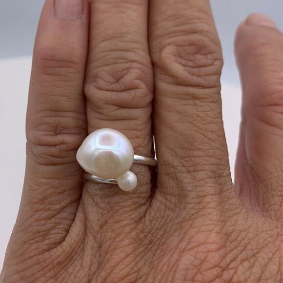 3 piece necklace set in silver tones with stars and pearl amulet, NWOT, fashion - Picture 7 of 14